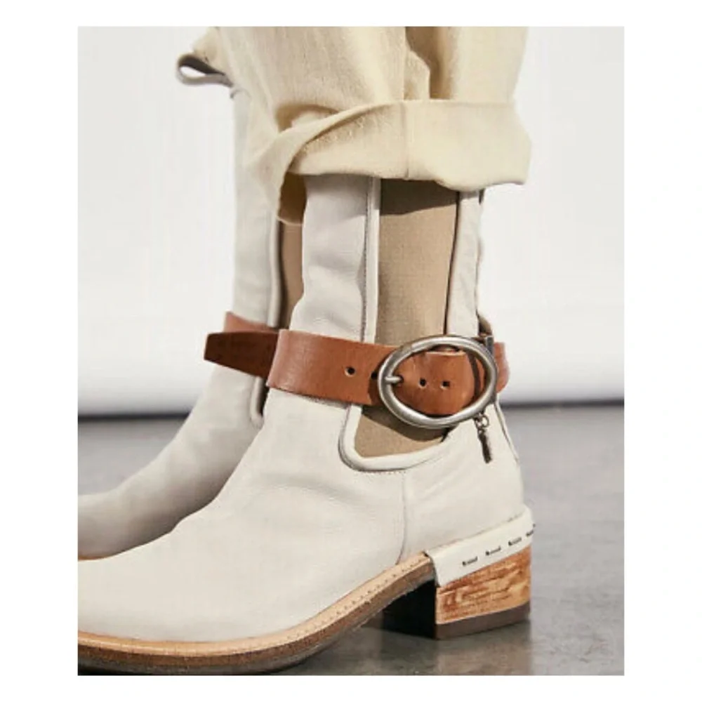 NWOT Free People A.S.98 Skye Chelsea Boots  Size EU 39  US 9